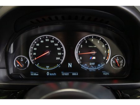 2016 BMW M5  €41,950 thumbnail