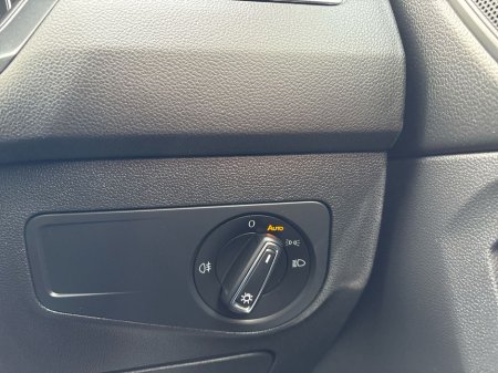 2023 Volkswagen Tiguan Allspace 2.0 TDI 122HP Life €31,975 thumbnail