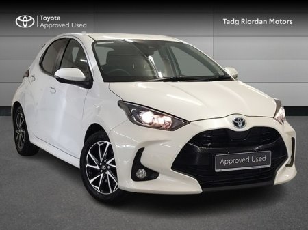 2024 Toyota Yaris - thumbnail 1