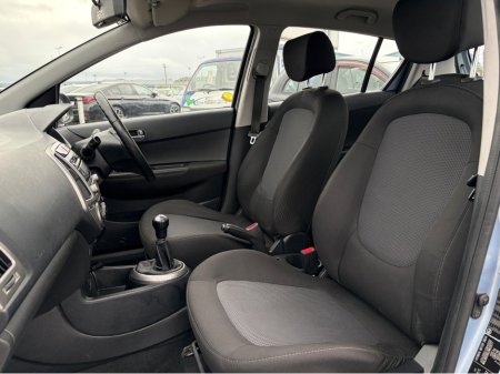 2013 Hyundai i20 - thumbnail 8