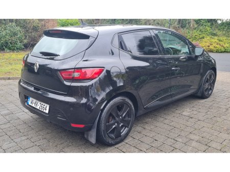 2014 Renault Clio 1.2 Petrol Dynamique MediaNav 75 bhp €6,900 thumbnail
