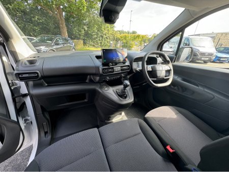 2025 Opel Combo Komfort | 1.5 | L1 | H1 | 100PS €23,085