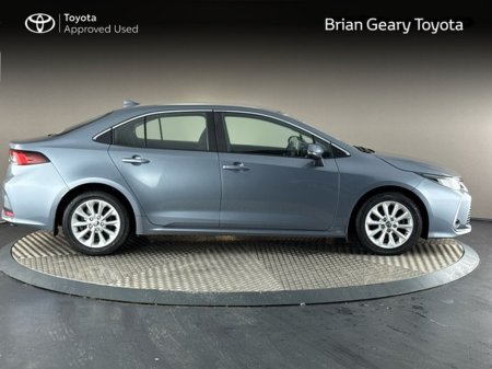 2022 Toyota Corolla HYBRID LUNA €25,950