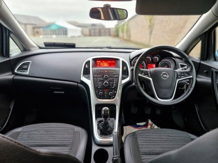 2015 Opel Astra - thumbnail 9