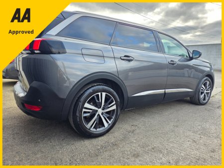 2018 Peugeot 5008 - thumbnail 9