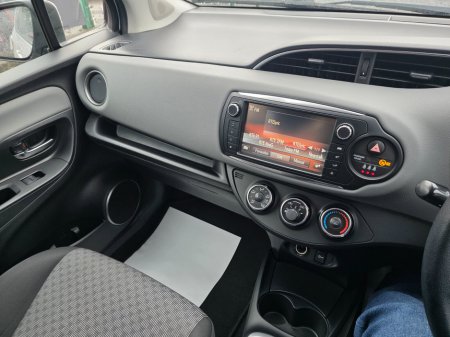 2015 Toyota Yaris 1.0 VVT-i 3Dr Sol €7,950 thumbnail