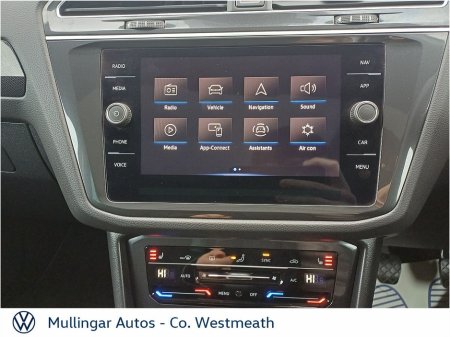 2024 Volkswagen Tiguan 2.0 TDI 150HP Elegance €42,950 thumbnail