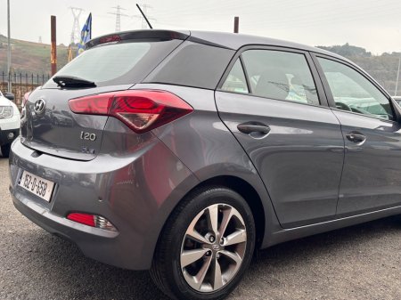 2015 Hyundai i20 - thumbnail 16
