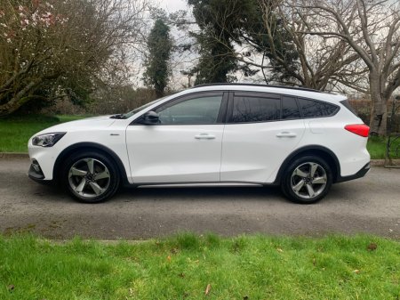 2021 Ford Focus - thumbnail 8