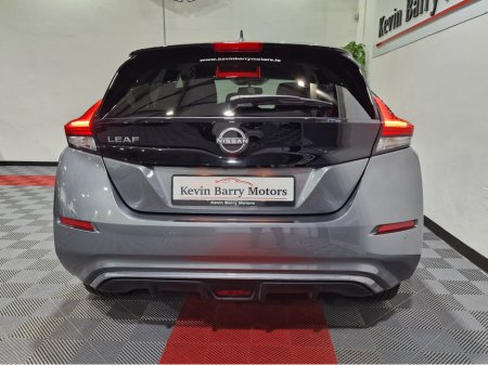 2024 Nissan Leaf - thumbnail 3