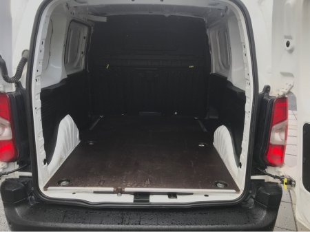 2020 Opel Combo L1H1-1.5 75PS 5 SP 5DR €11,750 thumbnail