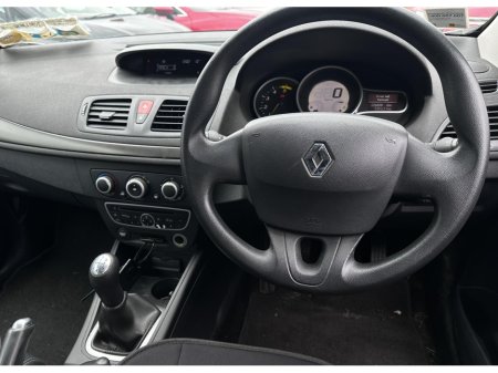 2010 Renault Megane - thumbnail 9