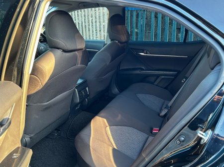 2019 Toyota Camry - thumbnail 11