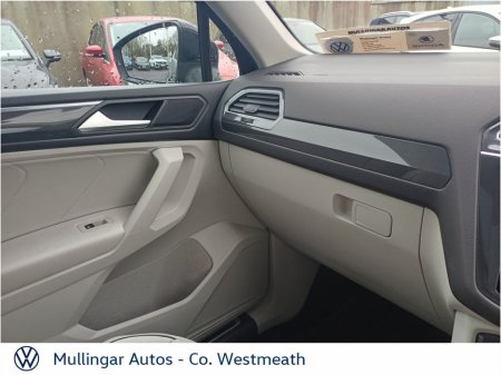 2021 Volkswagen Tiguan 2.0 TDI 150HP R-Line DSG 7 Seat €37,900 thumbnail