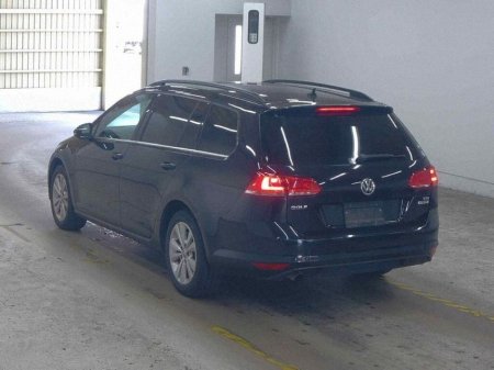 2016 Volkswagen Golf COMFORT LINE CONNECT ESTATE - CRUISE CONTROL - REVERSE CAMERA - FACTORY ALLOYS - HUGE BOOT SPACE €12,950 thumbnail