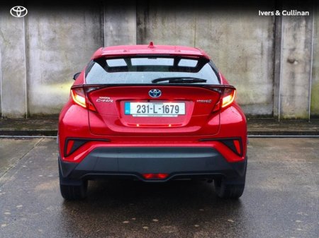 2023 Toyota C-HR C-HR HYBRID SPORT €30,990 thumbnail