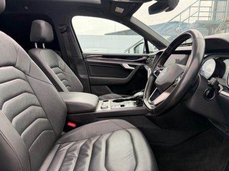 2021 Volkswagen Touareg - thumbnail 10