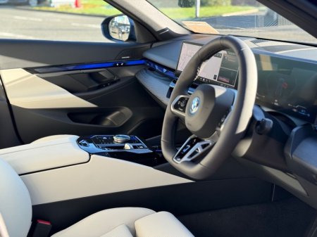 2026 BMW 5 Series - thumbnail 8