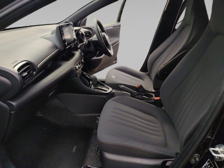 2021 Toyota Yaris - thumbnail 14