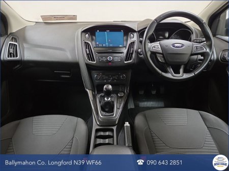 2017 Ford Focus - thumbnail 11