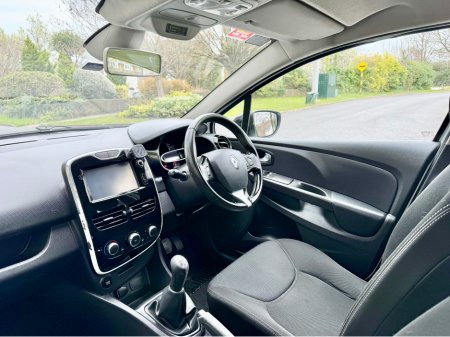 2016 Renault Clio - thumbnail 17