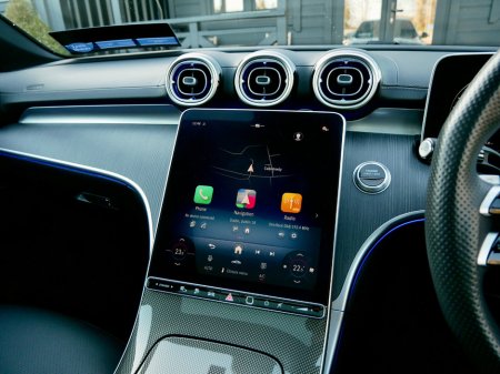 2025 Mercedes-Benz C Class C 300 e PHEV AMG Line Premium Auto €59,950 thumbnail