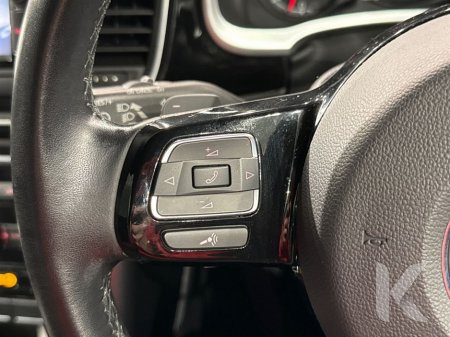 2018 Volkswagen Beetle 1.2 AUTOMATIC - ALLOY WHEELS - MULTI FUNCTION STEERING WHEEL - HEATING / AC CONTROLS - REVERSE CAMERA €17,950 thumbnail