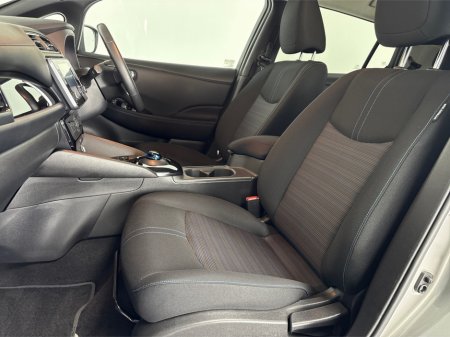 2023 Nissan Leaf PREMIUM 40KW**HEATED FRONT SEATS**HEATED MULTIFUNCTIONAL STEERING WHEEL**SEMI DIGITAL DASH**TOUCHSCREEN BLUETOOTH MEDIA**NAVIGATION**REVERSE CAMERA**PARKING SENSORS**ECO MODE**CRUISE CONTROL €17,995 thumbnail