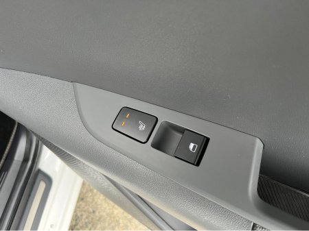 2023 Kia Niro - thumbnail 10