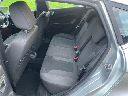 2013 Ford Fiesta 1.25 ZETEC 82PS 5DR ARGENTO €5,950 thumbnail