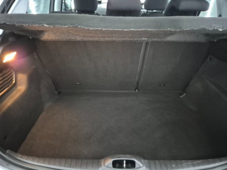 2016 Peugeot 208 - thumbnail 9