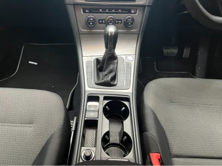 2016 Volkswagen Golf €15950 2016 VOLKSWAGEN GOLF TSI TE BLUEMOTION CONFORT LINE 1.2 AUTOMATIC / CRUISE CONTROL  / REVERSE CAMERA / AND MORE €15,950 thumbnail