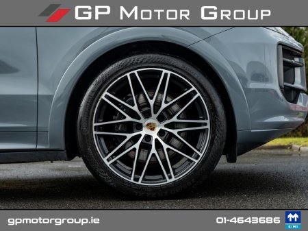 2024 Porsche Cayenne E-HYBRID 4DR AUTO *MEGA SPEC* €107,900 thumbnail