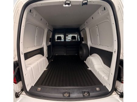 2019 Volkswagen Caddy 102HP €12,601 thumbnail