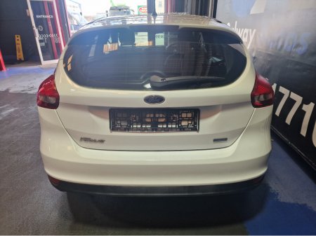 2015 Ford Focus - thumbnail 8