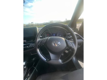 2018 Toyota C-HR 2018 Toyota CHR €19,950 thumbnail