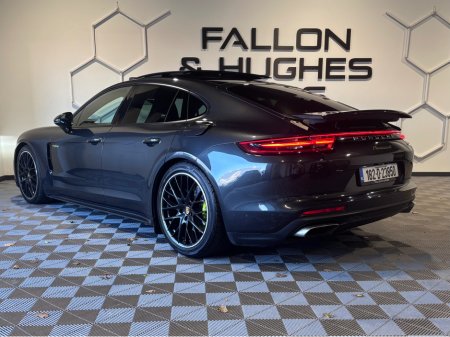 2018 Porsche Panamera - thumbnail 3