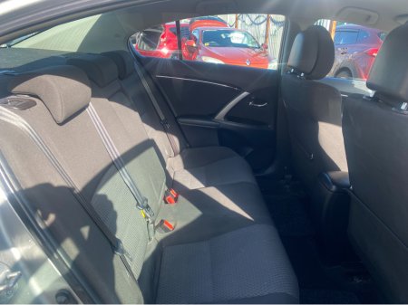 2012 Toyota Avensis - thumbnail 9