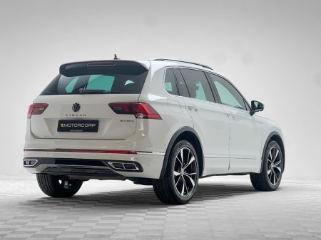 2023 Volkswagen Tiguan R-LINE 1.4 TSI PHEV DSG €36,990 thumbnail