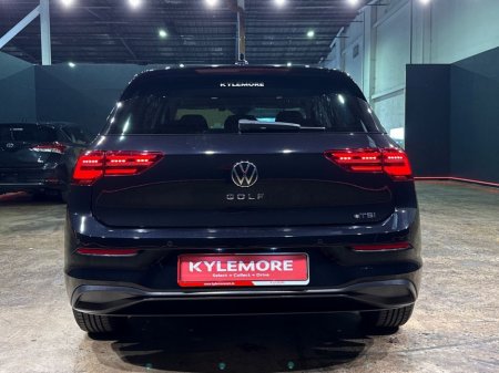 2023 Volkswagen Golf ETSI ACTIVE - FACTORY ALLOYS - DIGITAL DASH - PADDLE SHIFT - REVERSE CAMERA €27,950 thumbnail