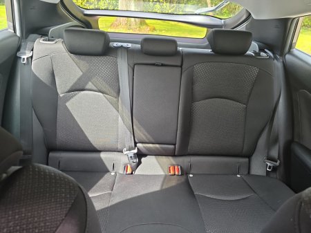 2020 Toyota Prius - thumbnail 10