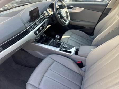 2017 Audi A4 - thumbnail 2