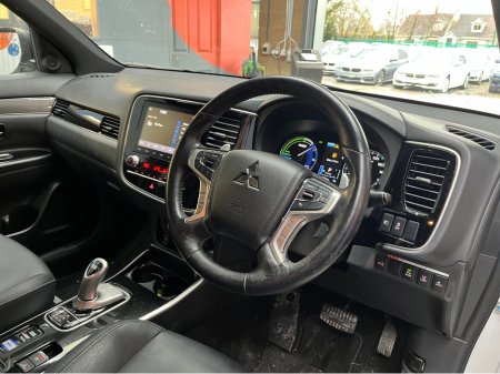 2020 Mitsubishi Outlander €23950! 2020 MITSUBISHI OUTLANDER PHEV G PLUS PACKAGE 2.4 AUTOMATIC / CRUISE CONTROL / 360° PARKING CAMERA / ELECTRIC HEATED SEATS / HEATED STEERING WHEEL / PADDLE SHIFTERS €23,950 thumbnail