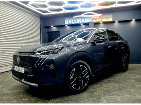 2025 Peugeot 3008 1.2 MHEV PureTech 136bhp eDCS6 Allure €35,950 thumbnail