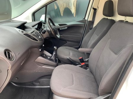 2018 Ford Transit Courier - thumbnail 13