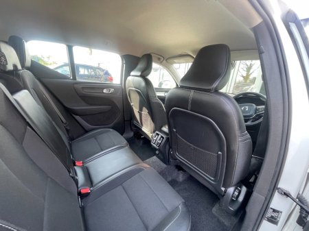 2020 Volvo XC40 - thumbnail 9