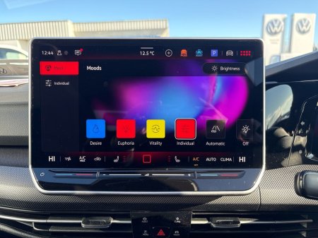 2026 Volkswagen Golf *DEMO* GTI 2.0 TSI 265HP €62,975 thumbnail