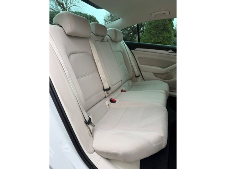 2018 Volkswagen Passat 2.0 TDI DSG 150HP Comfortline BE €16,950 thumbnail