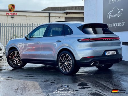 2024 Porsche Cayenne - thumbnail 3