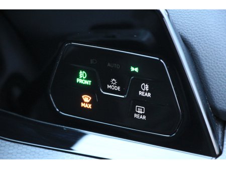 2022 Volkswagen Golf GTD 200Bhp DSG * Winter Pack €30,950 thumbnail